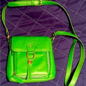 Adorable green crossbody purse!